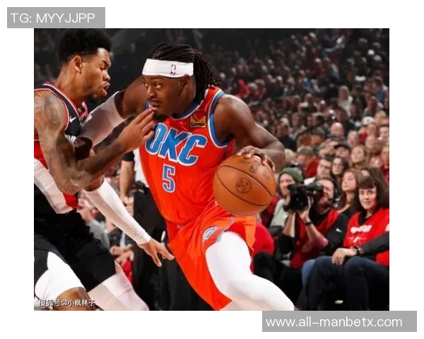 戴格诺特盛赞乔治进攻风格丝滑兼具防守能力展现顶级篮球水平