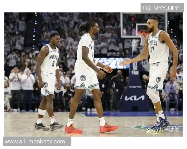 里德强调自信心对年轻人成长的重要性助力球队做出正确决策