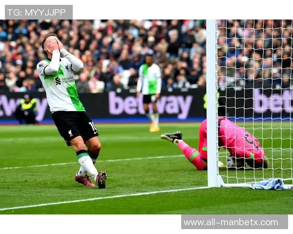 前巴黎利物浦后卫萨科宣布退役感谢球迷致敬与祝福