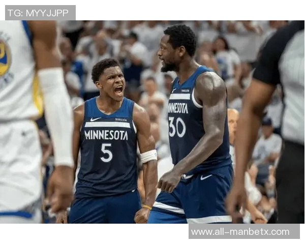 骑士与森林狼上半场精彩对决九名球员齐发力共同争辉 骑士与森林狼上半场精彩对决九名球员齐发力共同争辉