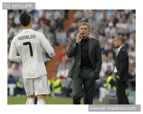 前巴黎利物浦后卫萨科宣布退役感谢球迷致敬与祝福